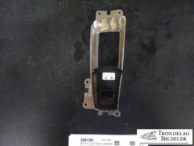 Bryter elektrisk håndbrekk/parkbrems til BMW 5-Serie 2010-2017 (F10/F11) (F10/F11) (9217594 02|3214.3701-00|)