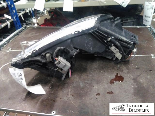 Frontlykt høyre halogen til Peugeot iOn 2011-2020  (6206W9|)