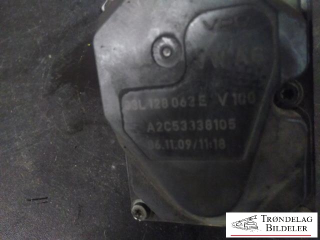 Spjeldhus til VW Passat 2005-2010 (B6) (B6) (03L 131 501 G|03L 131 501 K|03L 131 501 E|03L 131 501 D|03L 131 501 C|03G 131 501 P|03G 131 501)