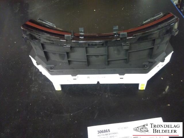 Instrumentpanel til Lexus CT 2010-2020  (TOYOTA|83800-76040|257460-7524|)