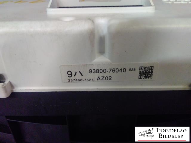 Instrumentpanel til Lexus CT 2010-2020  (TOYOTA|83800-76040|257460-7524|)