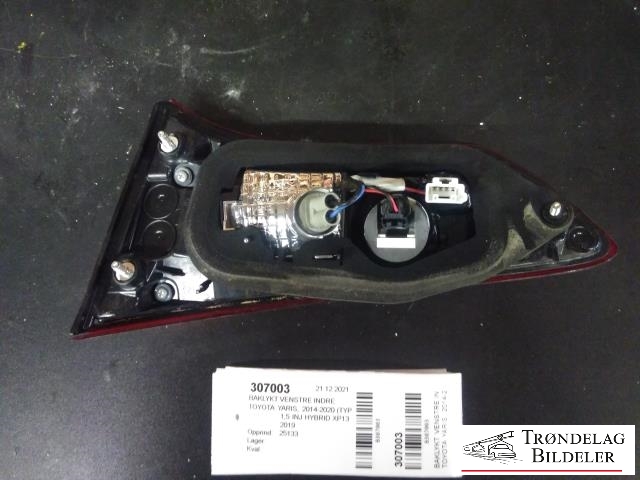Baklykt venstre indre til Toyota Yaris 2014-2020 (Type III, Fase 2)  (81591-0D600|)