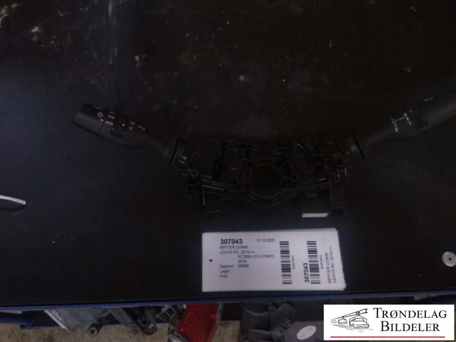 Bryter combi til Lexus RC 2015-->> (TOYOTA|89245-30130|)