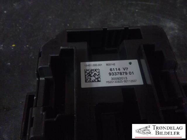 Sikringsboks motorrom til BMW 3-Serie 2012-2018 (F30/F31/F34) (F30/F31/F34) (9337879 01|30092013|)