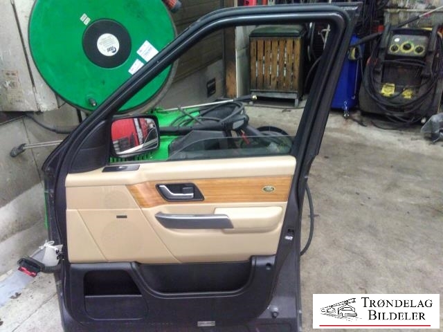 Dør høyre foran til Land Rover Range Rover Sport 2005-2013  (BDA790080|)