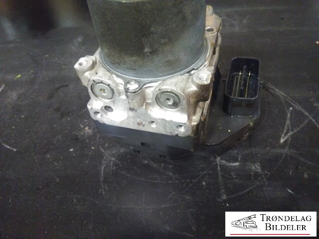 ABS sentral til Toyota RAV4 2013-2015 (Type IV, Fase 1) (4405042702|)