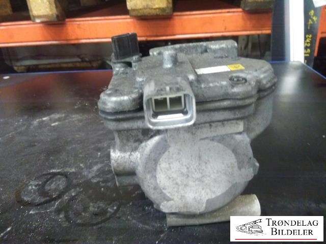 Aircondition kompressor til Toyota Yaris 2012-2014 (Type III, Fase 1) (DENSO|042200-0513|)