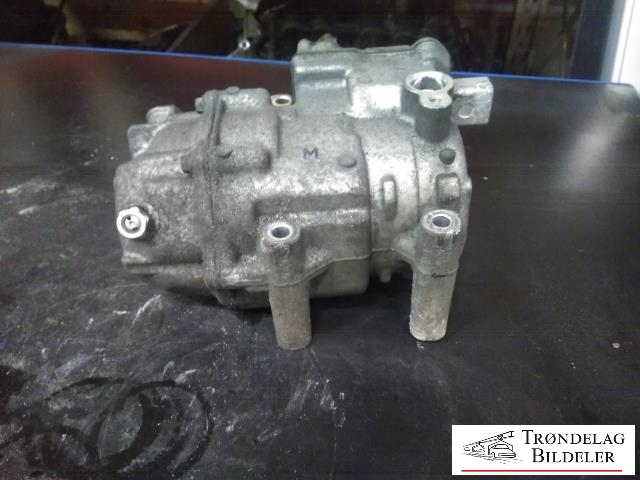 Aircondition kompressor til Toyota Yaris 2012-2014 (Type III, Fase 1) (DENSO|042200-0513|)