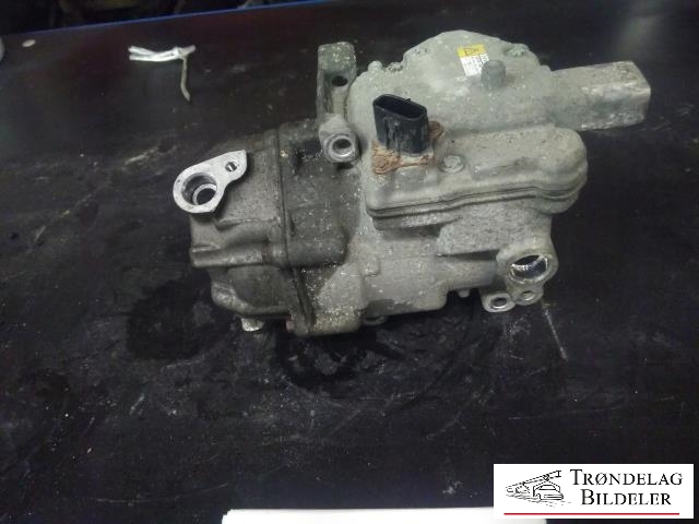 Aircondition kompressor hybrid til Toyota Yaris 2012-2014 (Type III, Fase 1) (DENSO|042200-1040|)
