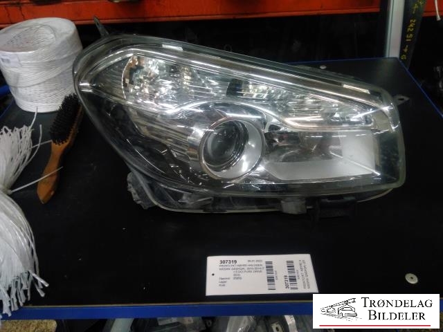 Frontlykt høyre halogen til Nissan Qashqai, 2010-2014 (Type I, Fase 2)  (HELLA|26010BR00A)