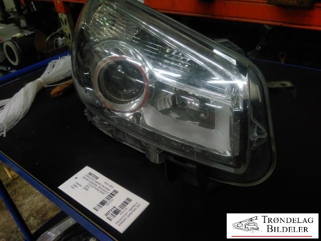Frontlykt høyre halogen til Nissan Qashqai 2010-2014 (Type I, Fase 2) (HELLA|26010BR00A|1EL 010 335-06|)