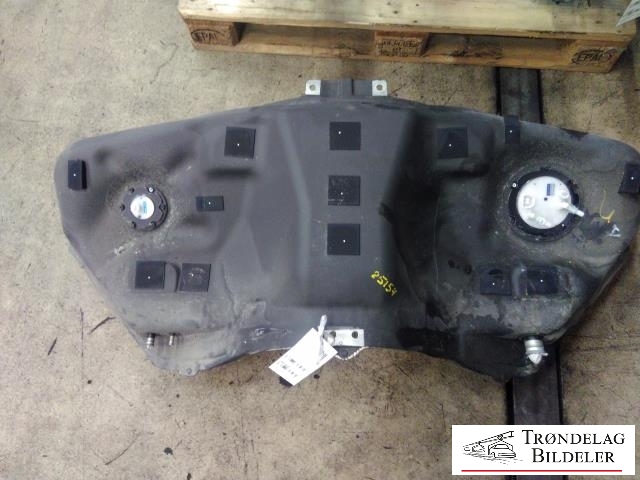 Bensintank til Nissan GT-R, 2009-->>  