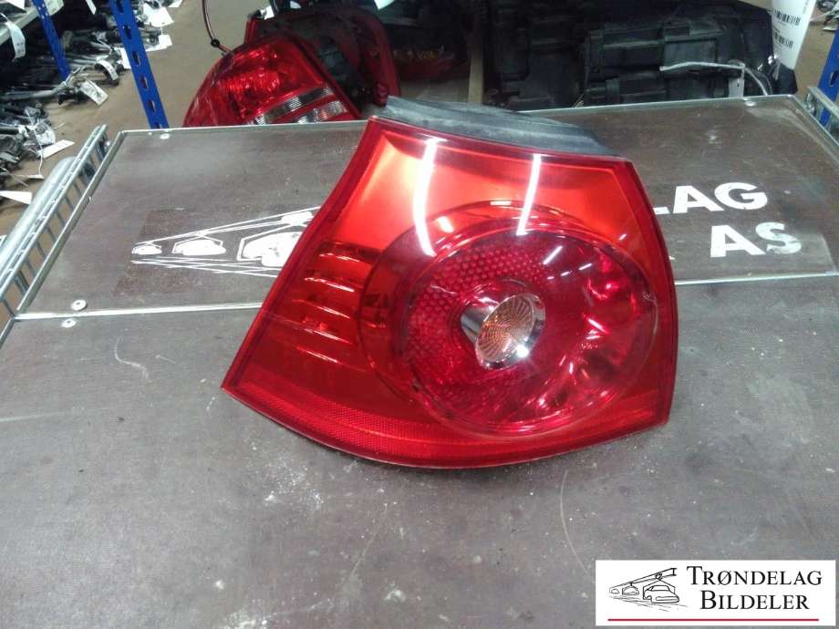 Baklykt venstre ytre til VW Golf V, Combi, 2003-2008  