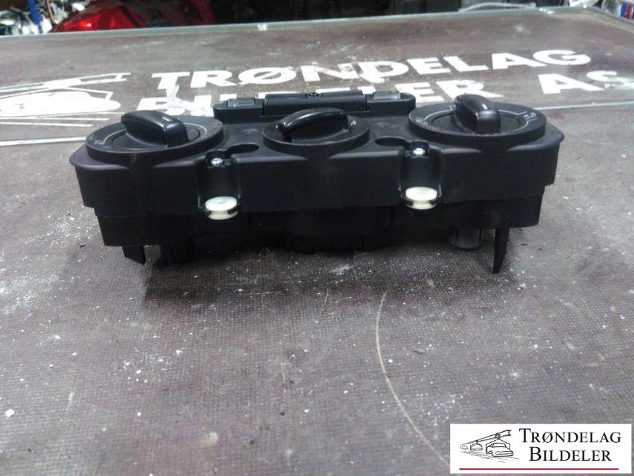 Varmeapparat betjening til VW Golf V, Combi 2003-2008  (1K0820047GA|5HB009352-21|)