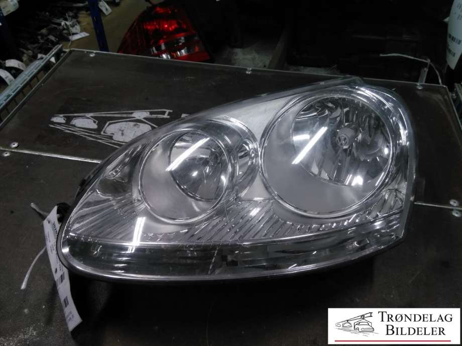 Frontlykt venstre halogen til VW Golf V, Combi, 2003-2008  (1K6 941 029 P)
