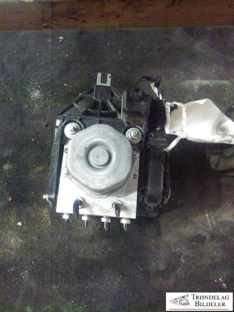 ABS sentral til Mercedes B-Klasse, electric drive 2014-2018 (W242) (W242) (TRW|A2424310812|)