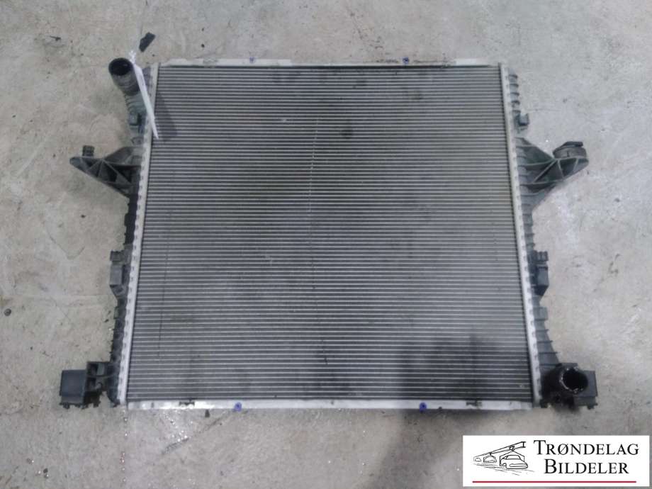 Radiator (manuell gir) til VW Amarok, 2010-2016 (Type I, Fase 1)  (VISTEON|17576AA)