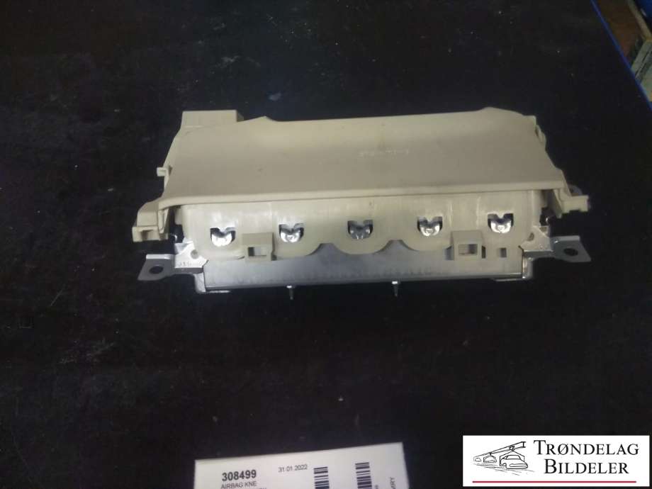 Airbag kne til Toyota Camry 2019-->>  (TG13D04001|0589-PI-000739|8B0W67120M4H)