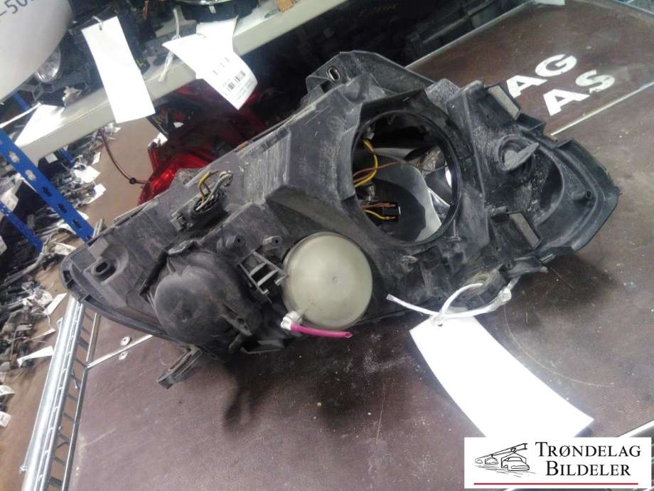 Frontlykt venstre halogen til Mercedes B-Klasse 2005-2008 (Fase 1) (W245) (W245) (A1698201761|)