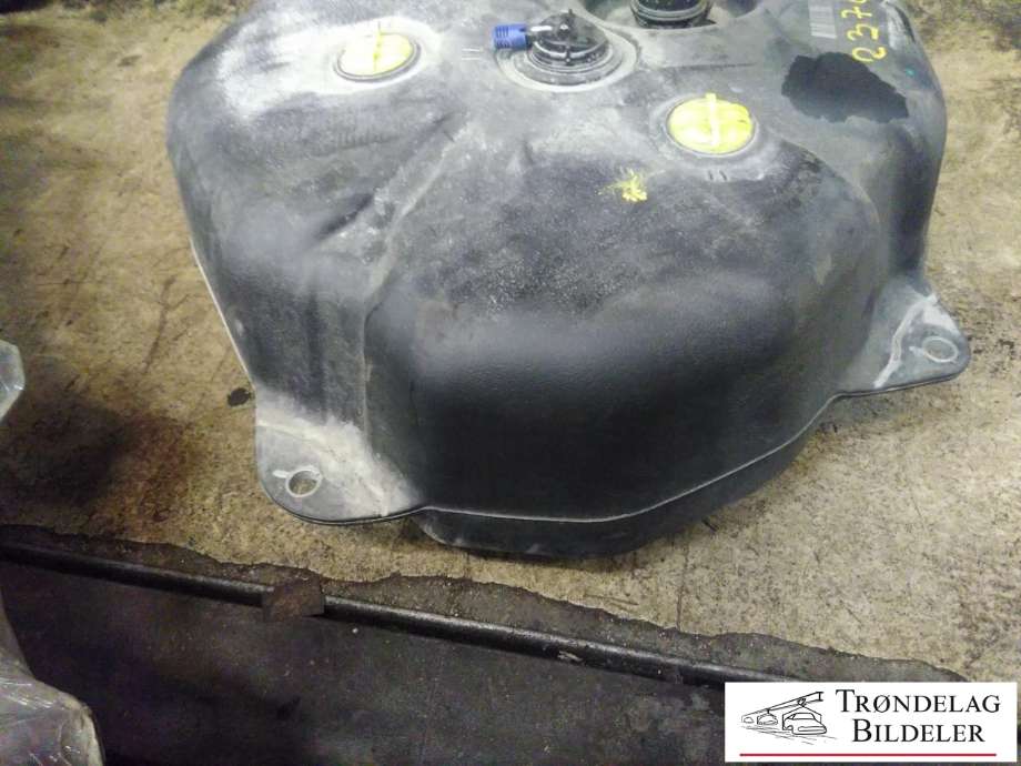 AdBlue tank til Mercedes E-Klasse 2013-2016 (Fase 2) (W212) (W212) (A 212 470 48 02|A 212 470 02 00|)