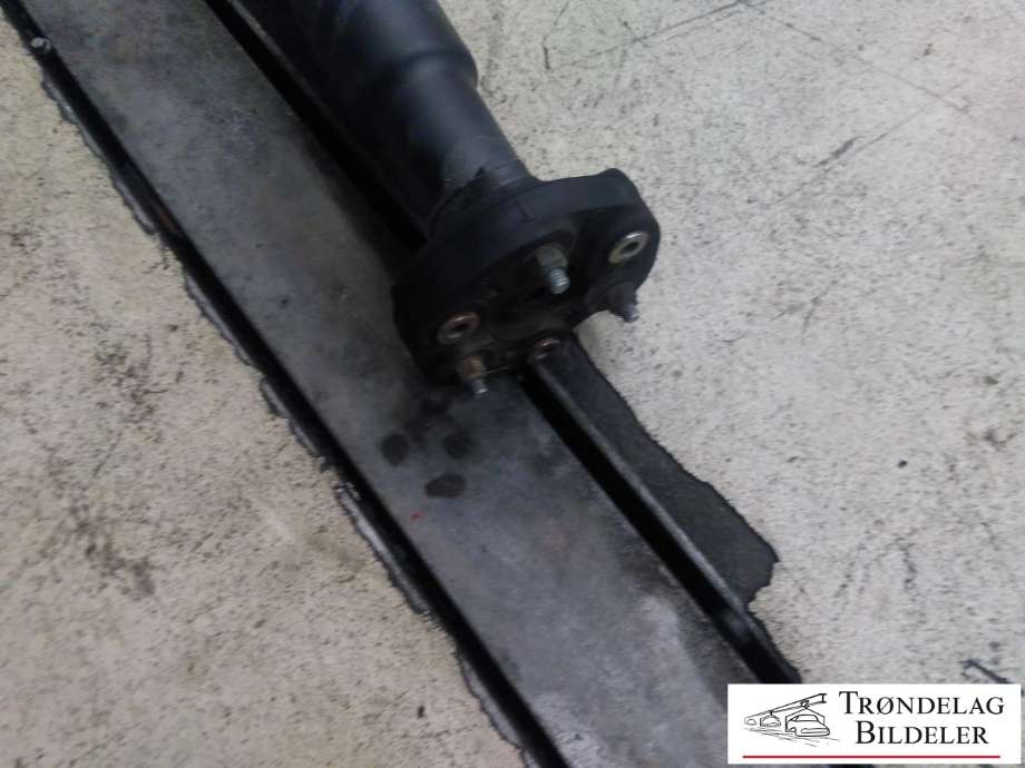 Mellomaksel til BMW X1 2009-2015 (E84) (E84) (7573482-06|15032303758|)
