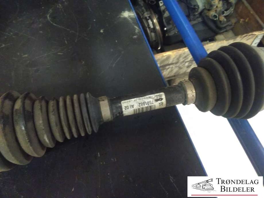 Drivaksel høyre foran, diesel/automat til BMW X1 2009-2015 (E84) (E84) (31 60 7 605 512|)