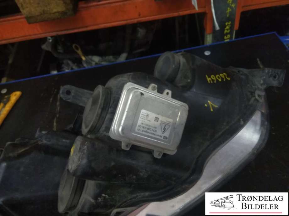 Frontlykt venstre xenon til Ford S-Max 2010-2015 (Type I, Fase 2)  (HELLA|6M21-13D155-AK|1ZS 009 250-41|)