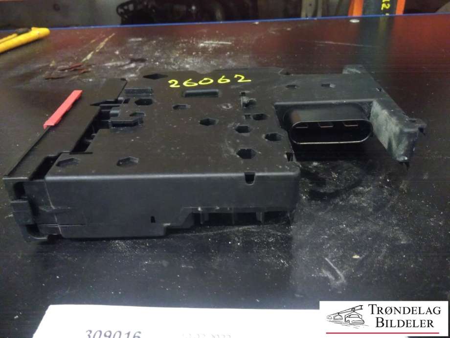 Styreenhet batteri til Mercedes C-Klasse 2011-2014 (Fase 2) (W204) (W204) 