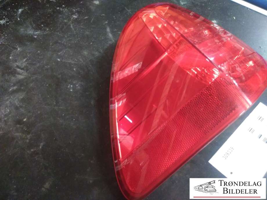 Baklykt venstre ytre til BMW 3-Serie 2005-2011 (E90/E91/E92/E93) (E90/E91/E92/E93) (63 21 7 289 431|)