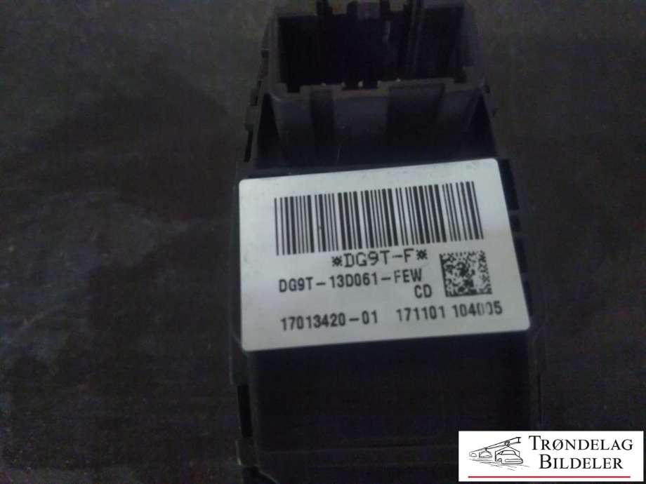 Bryter lys til Ford Mondeo 2014-2019 (Type V, Fase 1) (FORD|DG9T-13D061-FEW|17013420-01|)