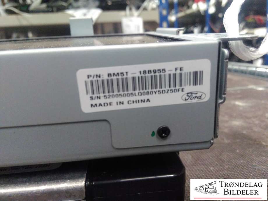 Bilstereo navigasjon skjerm til Ford Focus, electric 2012-2018  (DM5T-14F239-AP|XU5E8420|)