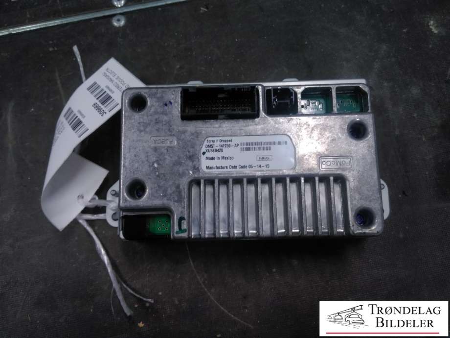 Bilstereo navigasjon skjerm til Ford Focus, electric 2012-2018  (DM5T-14F239-AP|XU5E8420|)