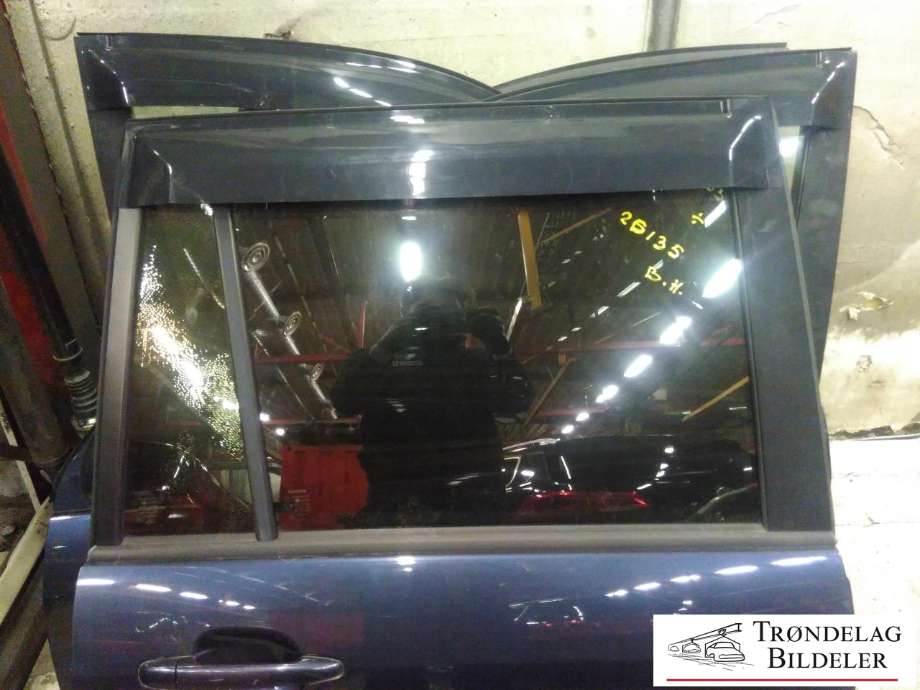 Dør høyre bak til Toyota Land Cruiser 120 2002-2009  (6700360260|)
