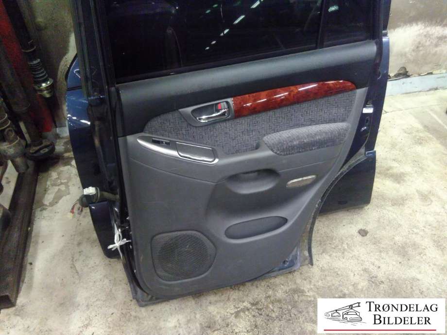 Dør høyre bak til Toyota Land Cruiser 120 2002-2009  (6700360260|)