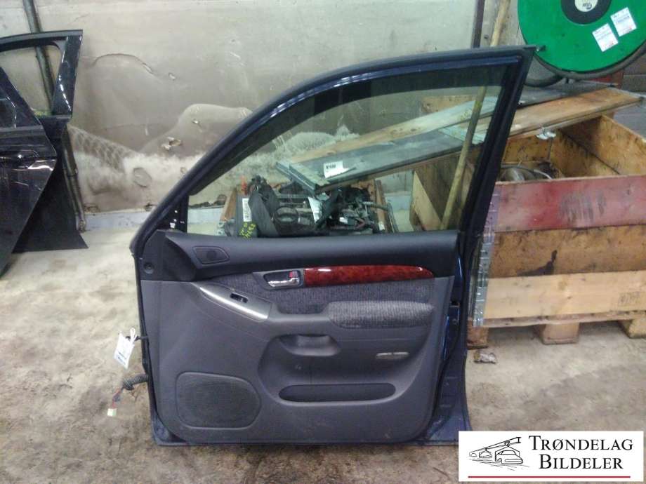 Dør høyre foran til Toyota Land Cruiser 120 2002-2009  (6700160540|)