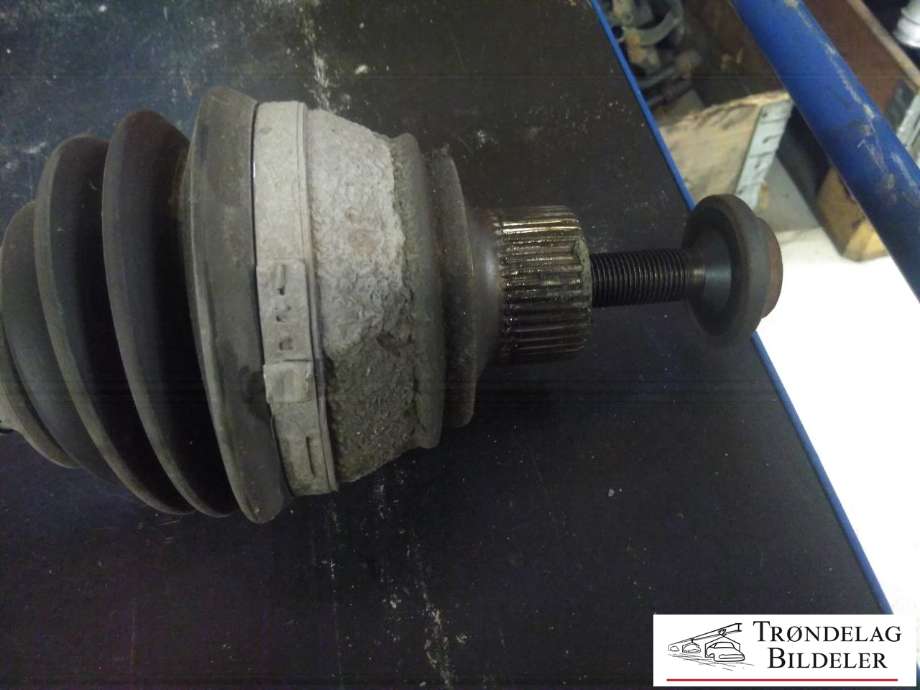 Drivaksel venstre foran, bensin/automat til Audi A4 2007-2014 (Type IV) (B8) (B8) (AUDI|8K0 407 271 Q|)