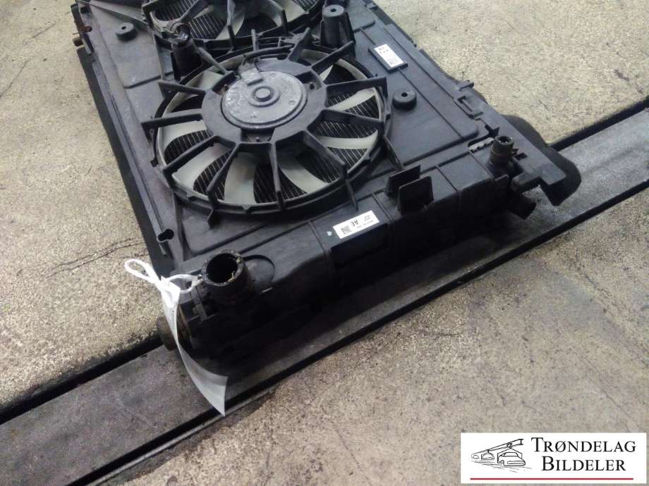 Radiatorpakke til Toyota Auris 2015-2019 (Type II, Fase 2)  (MF422750-4594|16040-0T540|)
