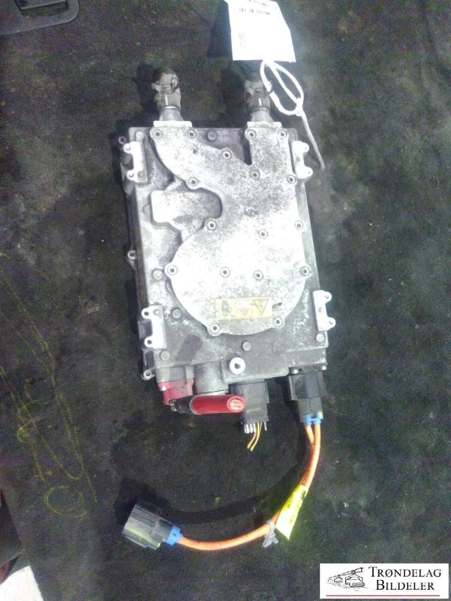 DCDC converter elbil til Mercedes B-Klasse, electric drive 2014-2018 (W242) (W242) (DELTA ELECTRONICS|DAP-2500ABB|1028665-02-B|A15B0003574)