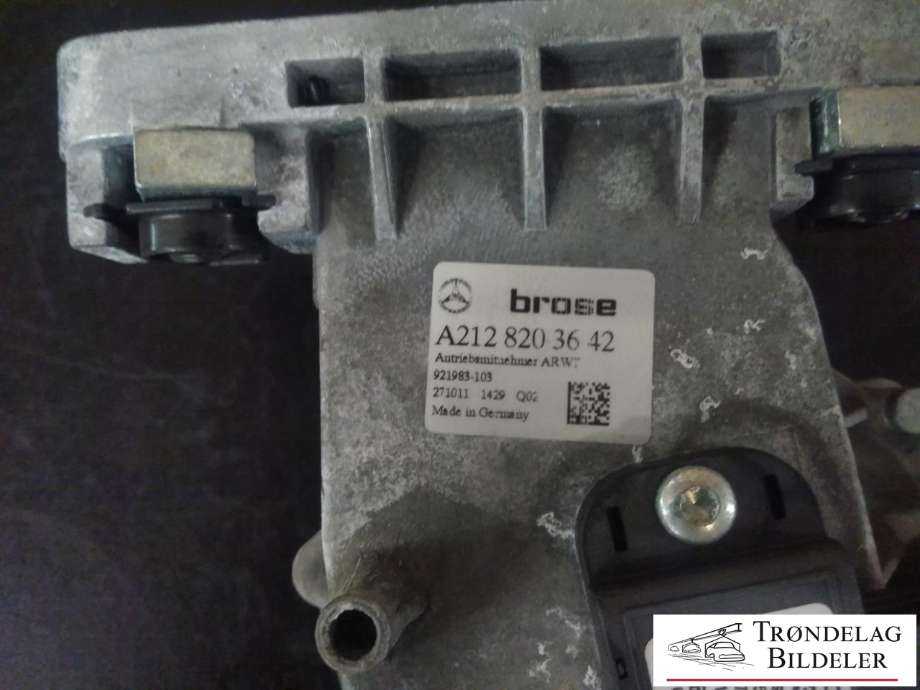 Baklukeåpner motor til Mercedes E-Klasse 2009-2013 (Fase 1) (W212) (W212) (CONTINENTAL|A 212 900 42 03|A 212 820 36 42|)