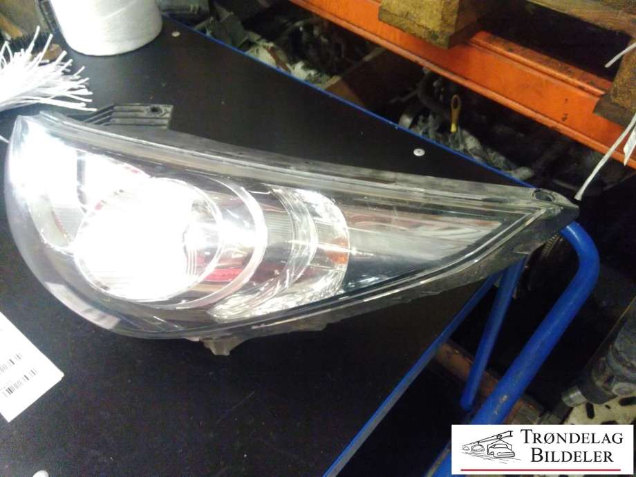 Frontlykt venstre halogen til Hyundai Ix35 2010-2015  (92101 2Y000|)