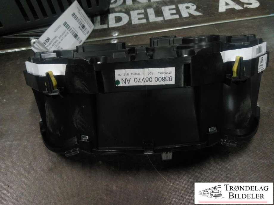 Instrumentpanel til Toyota Avensis 2015-2019 (Type III, Fase 2)  