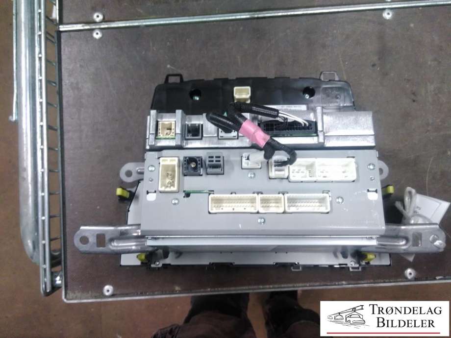Bilstereo til Toyota Avensis 2015-2019 (Type III, Fase 2)  (TOYOTA|8614005250|CV-VS65F6AE|)
