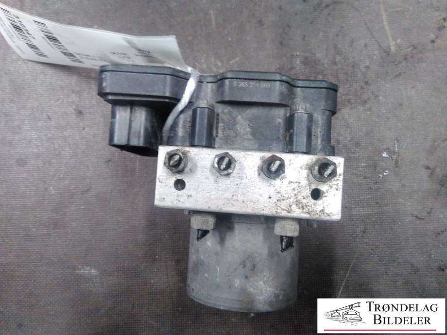ABS sentral til Toyota Avensis 2015-2019 (Type III, Fase 2)  (44050-05180|)