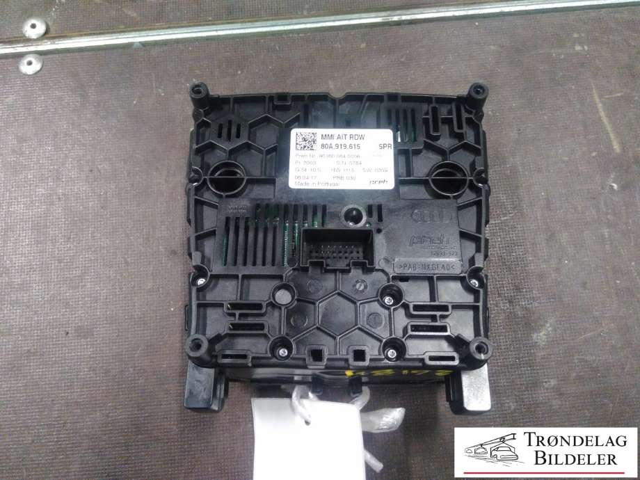 Bilstereo navigasjon betjeningspanel til Audi Q5 2017-->> (Type II)  (PREH|80A 919 615|)