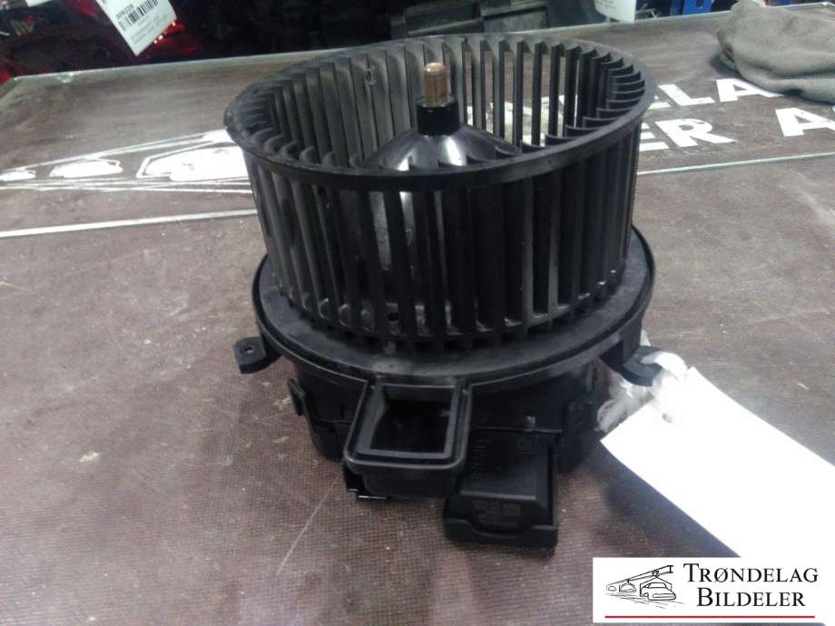 Varmeapparat motor til Audi Q5 2017-->> (Type II)  (BROSE|4M1 820 021 A|C24245-106|)