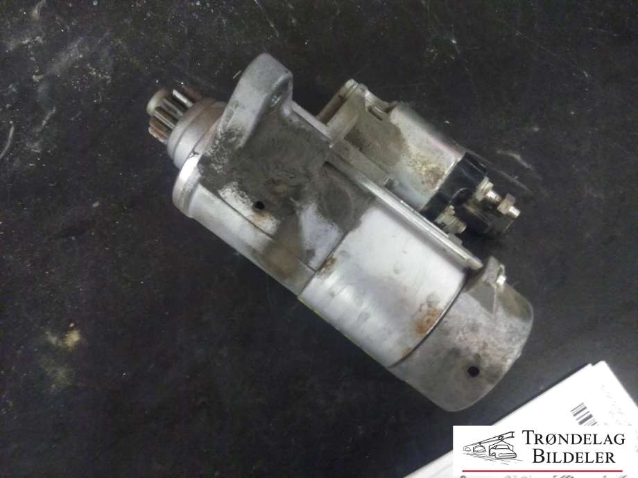 Starter diesel til VW Passat 2015-2019 (Fase 1) (B8) (B8) (VW AG|02E 911 024 J|02E 911 024 JX|02E 911 022 C|02E 911 022 CX|02E 911 023 Q|02E 911 023 QX|02E 911 023 T|02E 911 024 C|02E 911 024 CX|02E 911 024 H|)