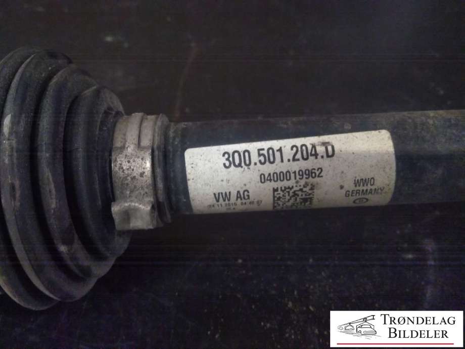 Drivaksel høyre bak, diesel/automat til VW Passat 2015-2019 (Fase 1) (B8) (B8) (3Q0 501 204 D|)