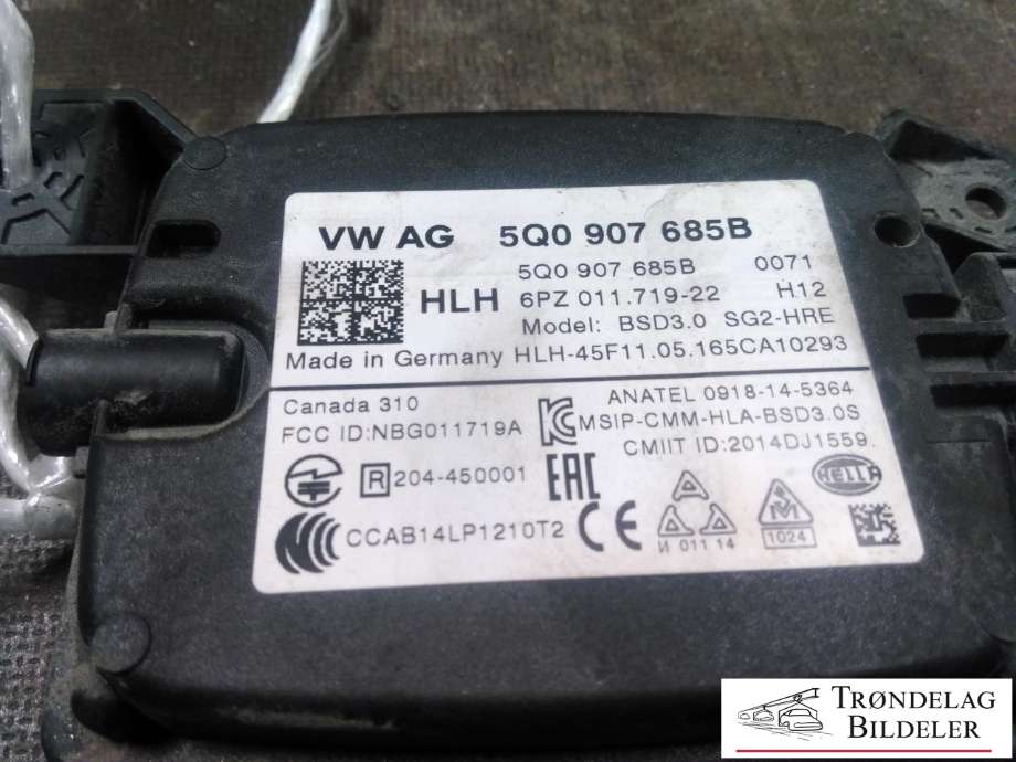 Sensor radar til Škoda Superb 2015-->> (Type III)  (VW AG|5Q0 907 685 B|6PZ011719-22|)