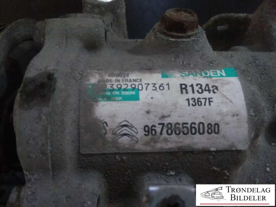 Aircondition kompressor til Peugeot 2008 2013-2019 (Type I) (SANDEN|1607424980|1671553680|6453QJ|6453QK|6453QX|6453WK|6453WL|6453ZX|6453ZZ|6455ZZ|648701|648708|648709|9651910980|9656875880|9659875780|9670318880|9678038980|9678656080|9684960280|9819711680|9822826880|9824284580|1617992780|6453ZY|890743|ACP469)