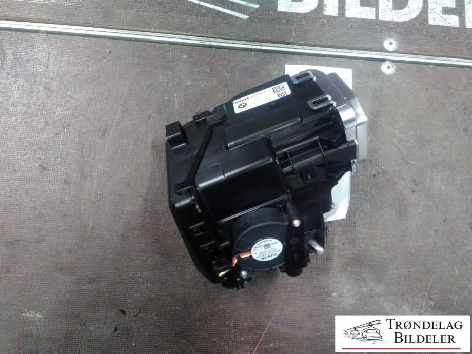 Dashbord diverse til BMW 7-Serie 2015-->> (G11/G12) (G11/G12) (MAHLE|6411-6809615-02|149403-10|)